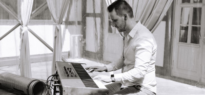 Main image for gallery Piano