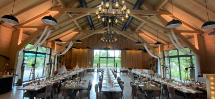 Main image for gallery Bestuhlung der Festscheune