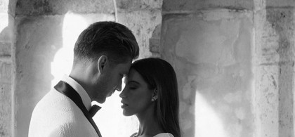 Main image for gallery Zwischen Licht & Nähe