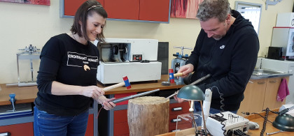 Main image for gallery Es wir gehämmert