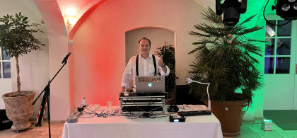 Main image for gallery DJ bei Dachau
