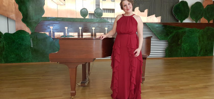 Main image for gallery Sängerin Claudia Groß