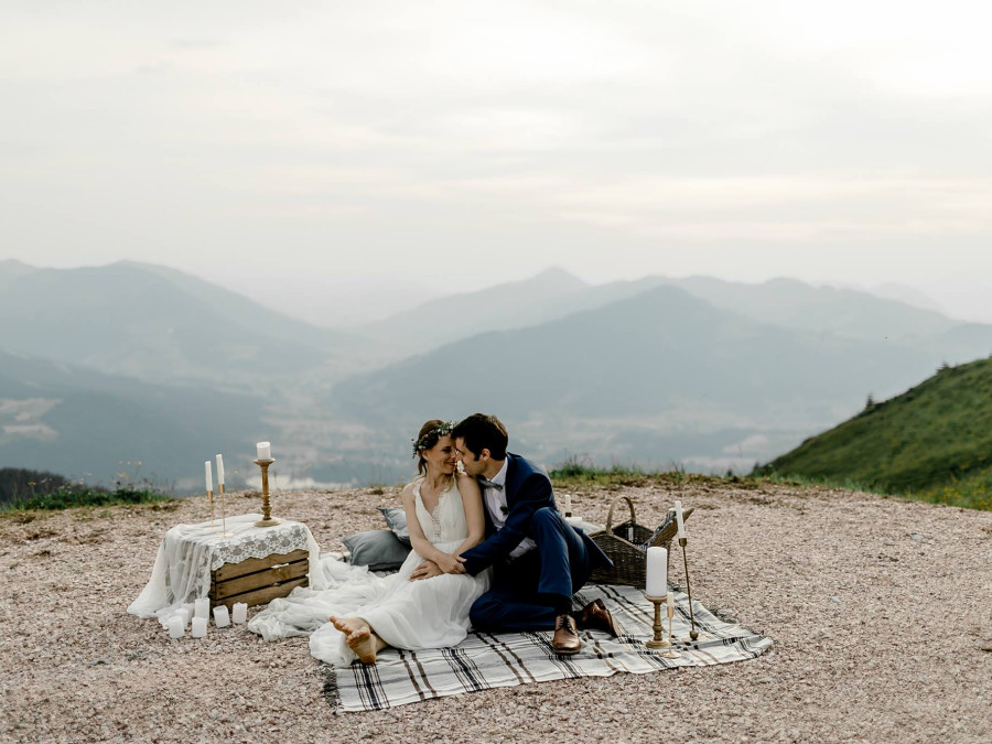 Main image for gallery Hochzeit in den Bergen
