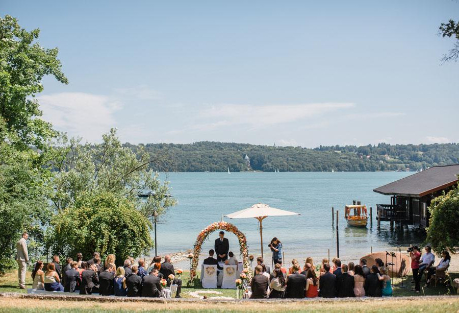 Main image for gallery Trauung am See