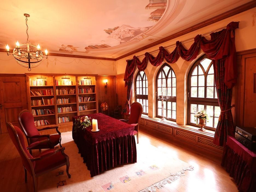 Main image for gallery Bibliothek