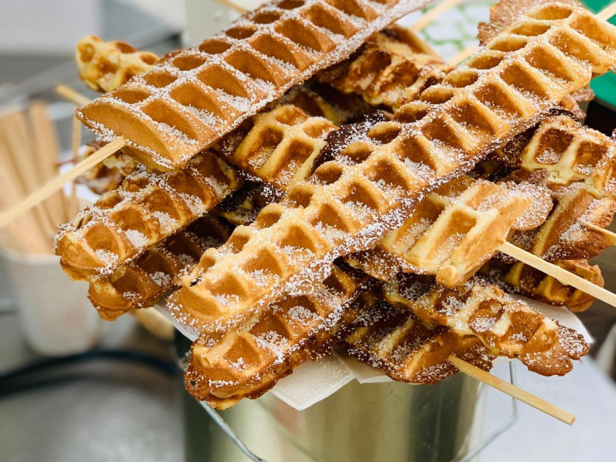 Main image for gallery frische Waffeln am Stiel