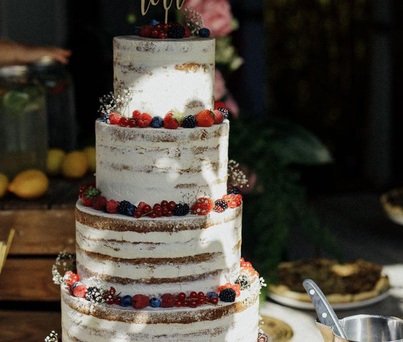 Main image for gallery Hochzeitstorte Vintage