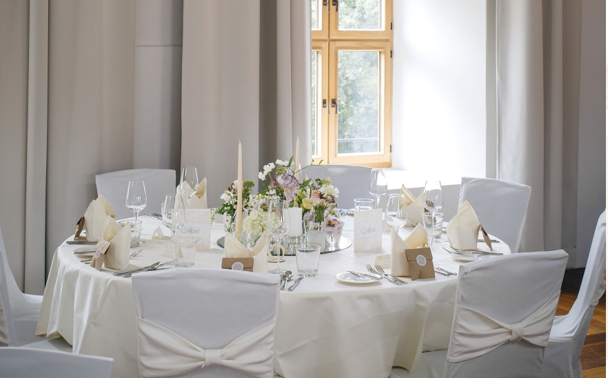 Main image for gallery Feiern im Schloss