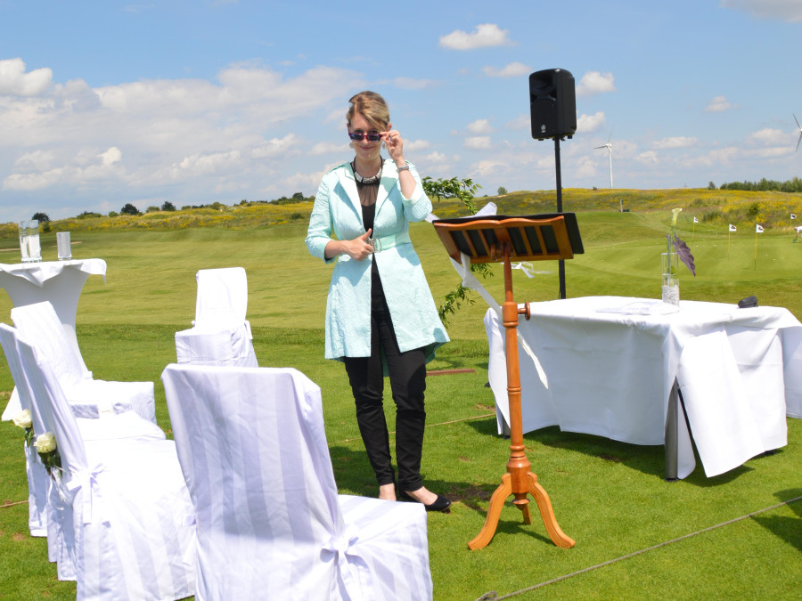 Main image for gallery Trauung auf dem Golfplatz