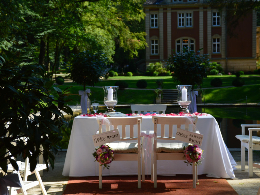 Main image for gallery Trauung auf Schloss Eldingen