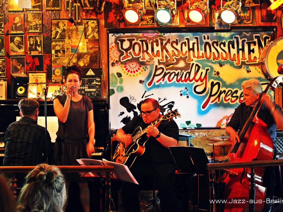 Main image for gallery Swingband Nats Corner