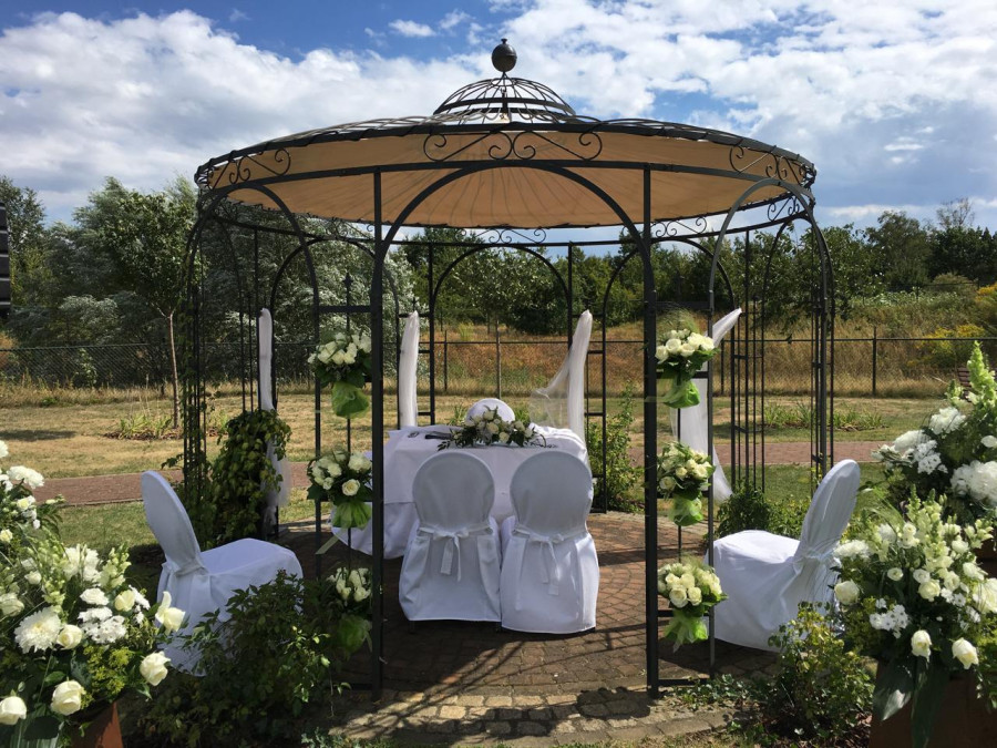 Main image for gallery Hochzeitspavillon