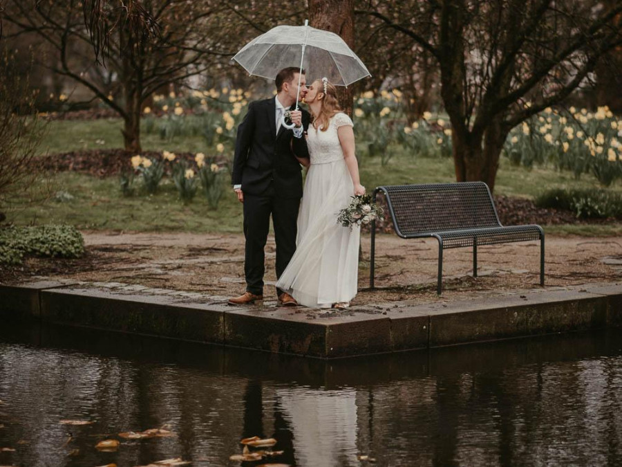 Main image for gallery Hochzeit in Mühlheim bei Regen