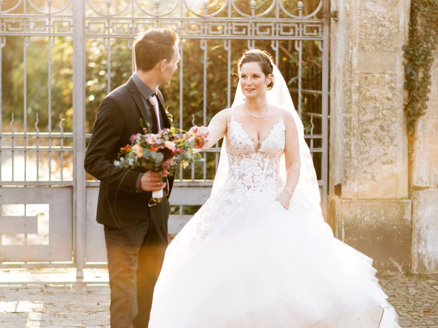 Main image for gallery Elli & Ben