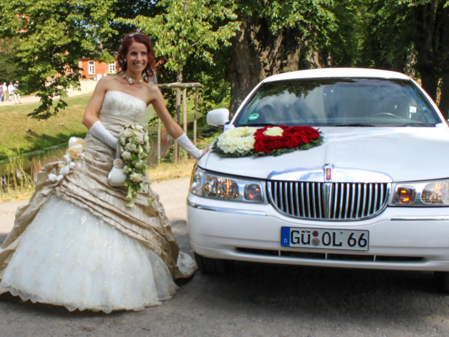 Main image for gallery Lincoln Stretchlimousine