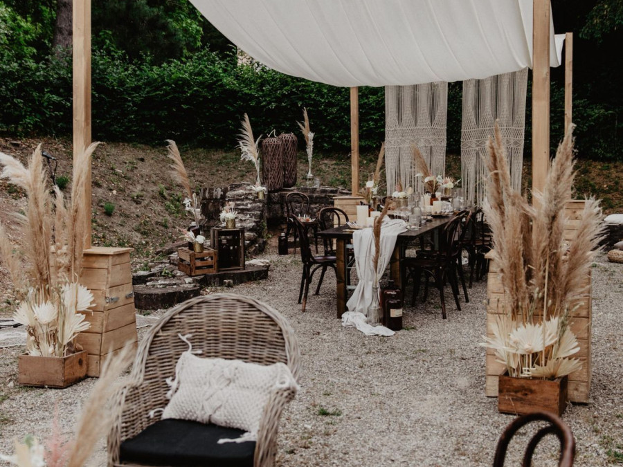 Main image for gallery Boho