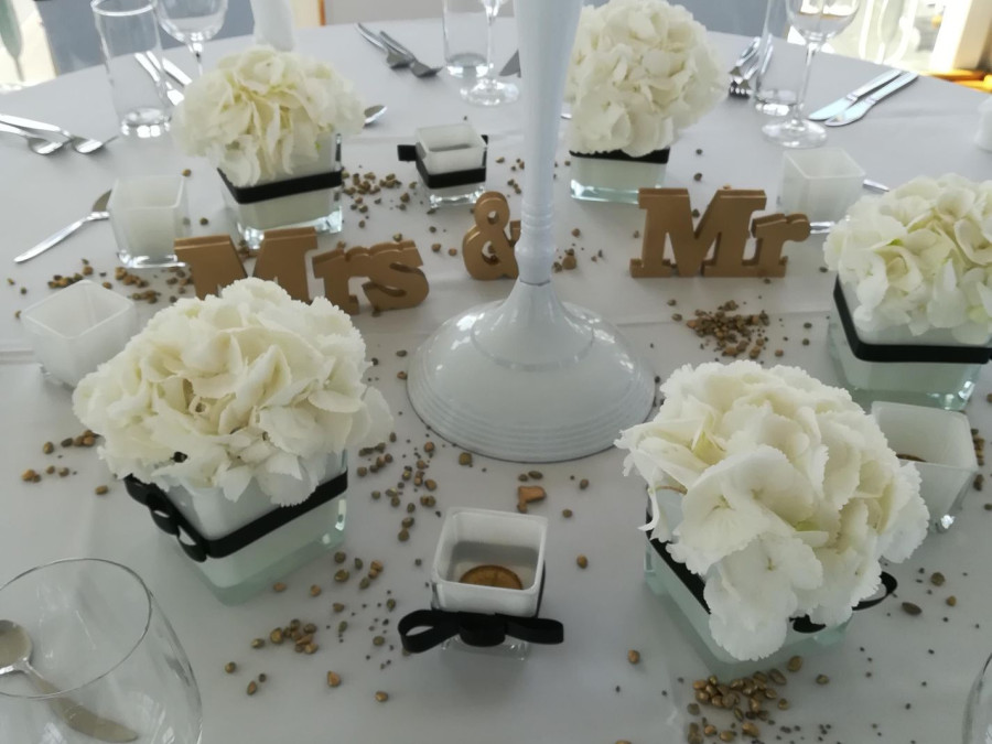 Main image for gallery Hochzeit schwarz/weiß/gold