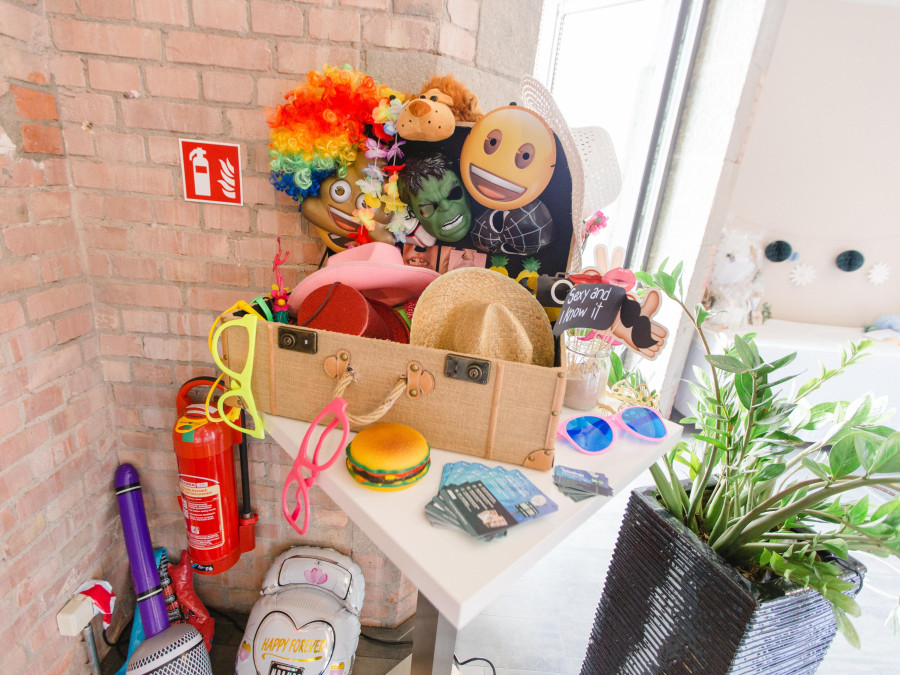 Main image for gallery Bunte Requisiten für reichlich Abwechslung und Spaß 👀