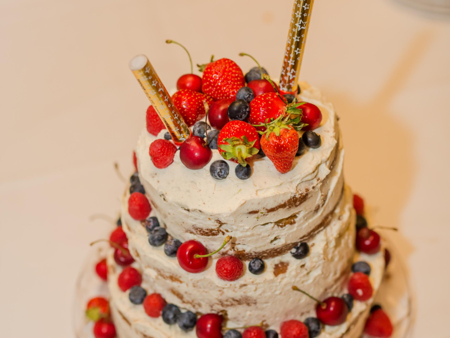 Main image for gallery Hochzeitstorte & Tischdekoration