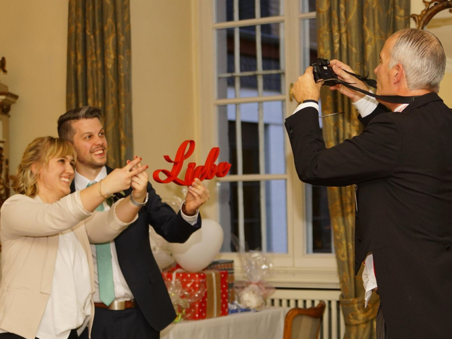 Main image for gallery Butler "Bernhardt" - die "lebendige" Foto-Box