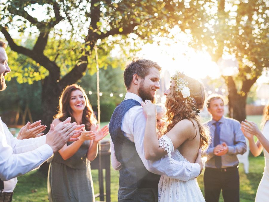 Main image for gallery Hochzeiten so echt wie Eure Liebe!