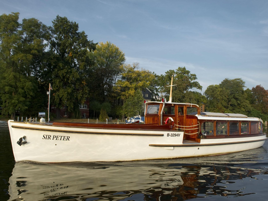Main image for gallery Sir Peter Fotos