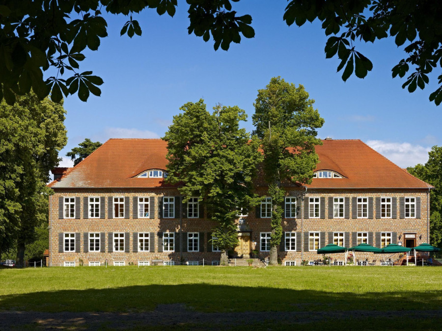 Main image for gallery Romantik Hotel Gutshaus Ludorf