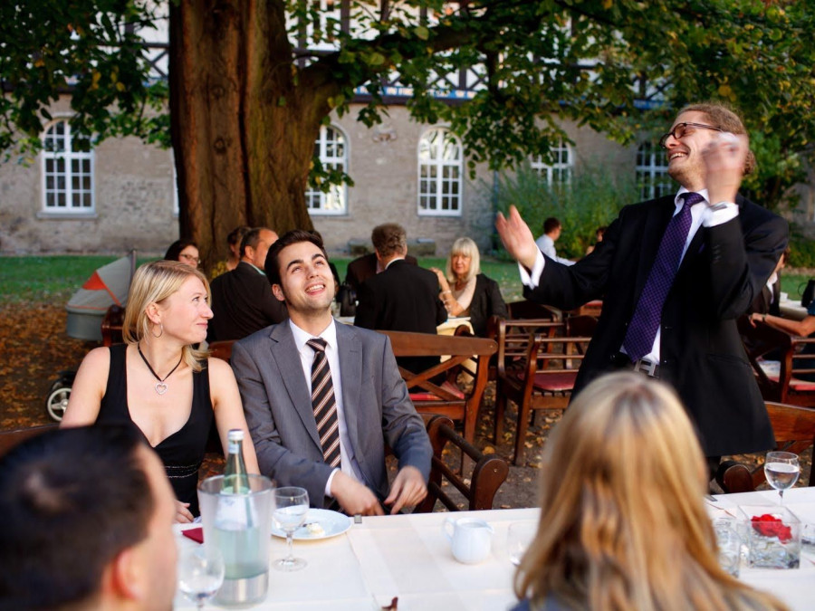 Main image for gallery Zauberei bei der Hochzeit