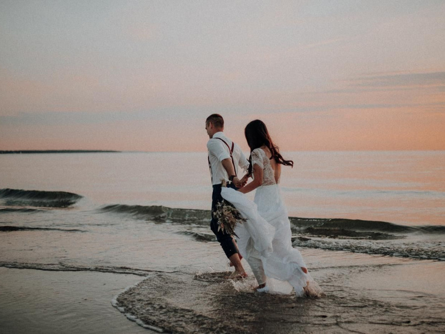 Main image for gallery Afterwedding - Shooting am Strand