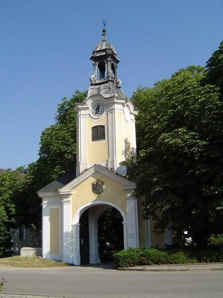 Main image for gallery Schlosseinfahrt