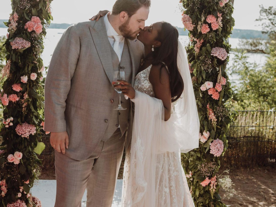 Main image for gallery Sommerhochzeit im Juni