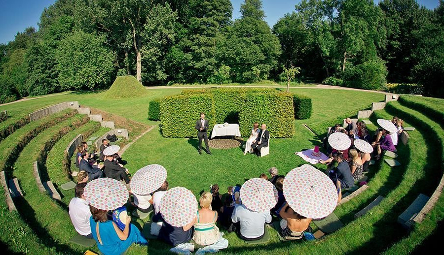 Main image for gallery Hochzeit Schloss Tremsbüttel