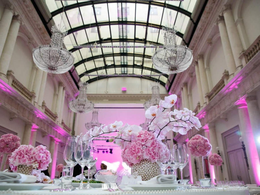 Main image for gallery Heiraten im historischen Ballsaal