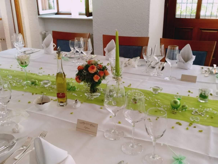 Main image for gallery Hochzeitstafel