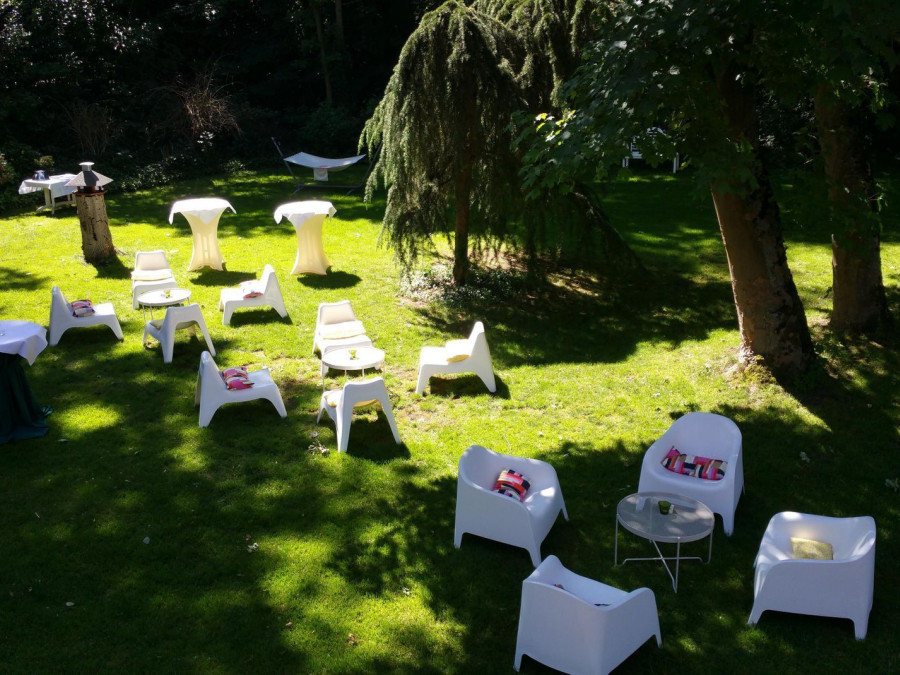 Main image for gallery Sektempfang im Park