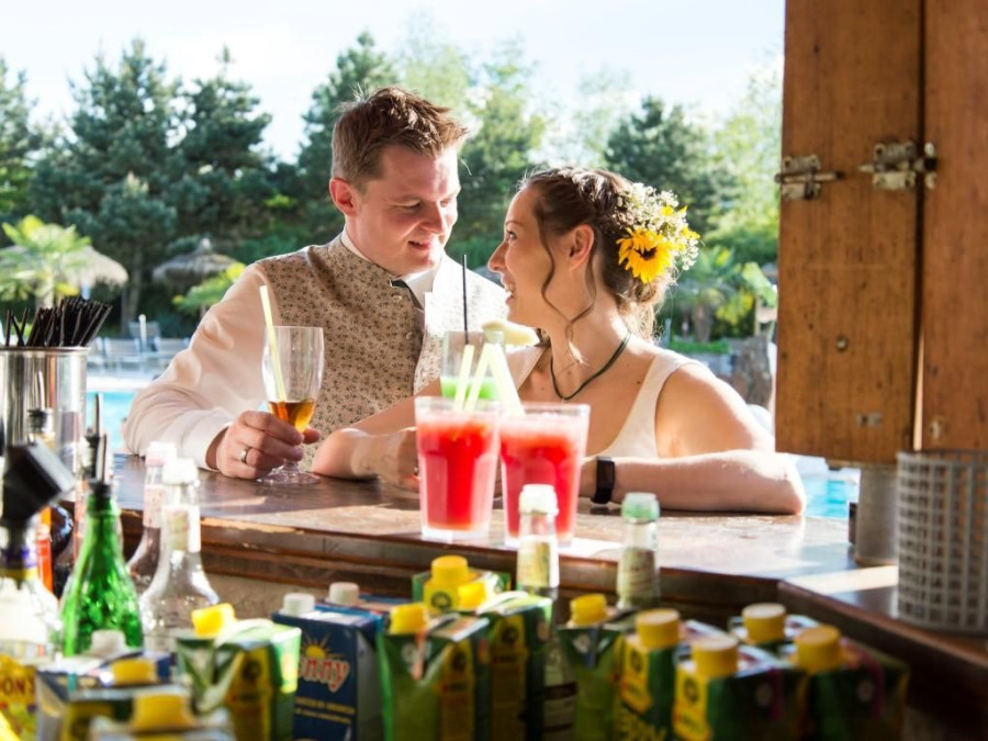 Main image for gallery Cornelia & Hubert