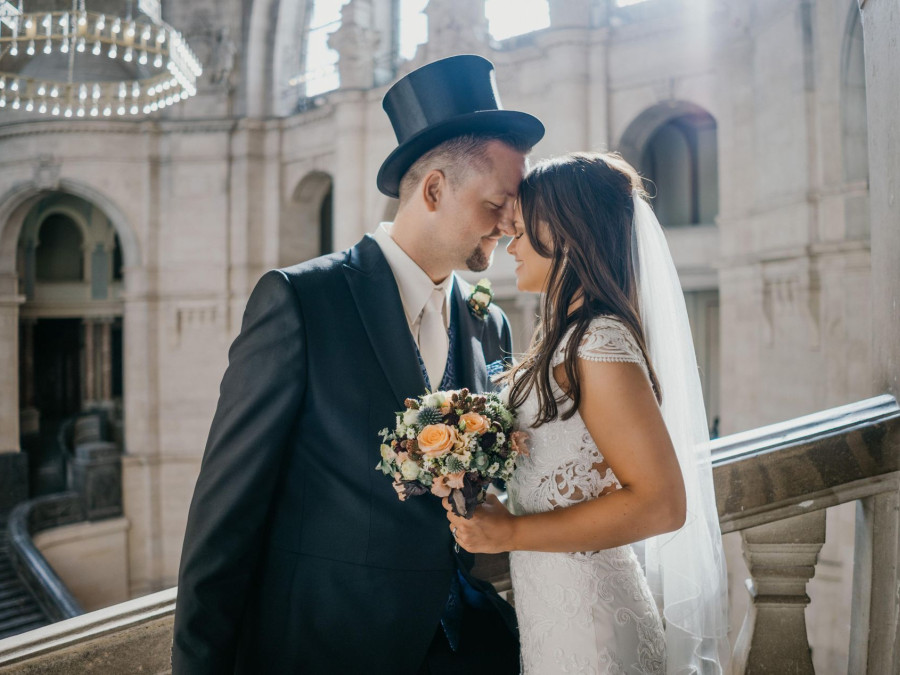 Main image for gallery Hochzeitsfilme & Hochzeitsfotografie