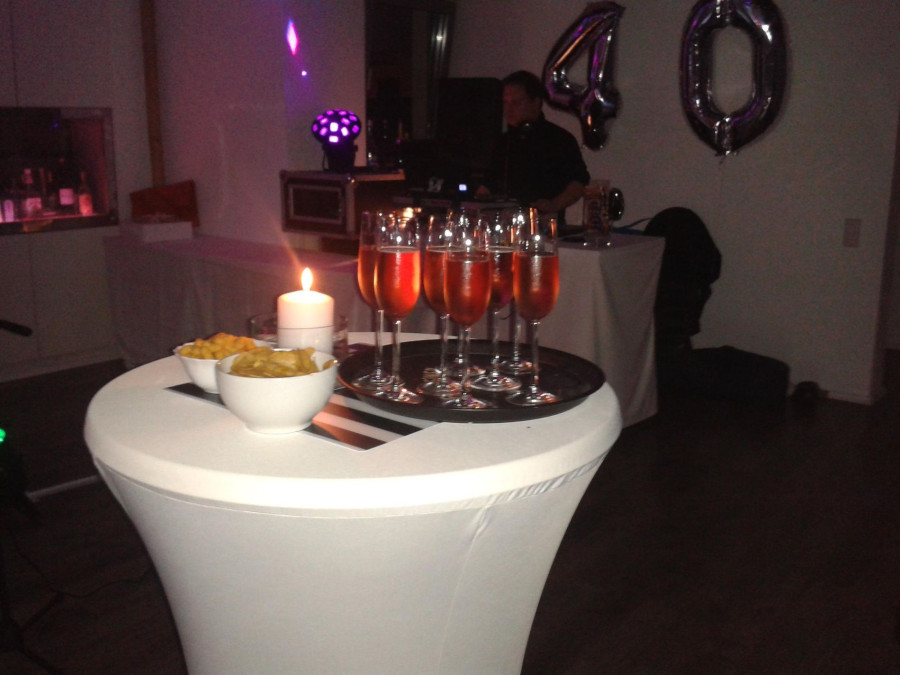Main image for gallery Party