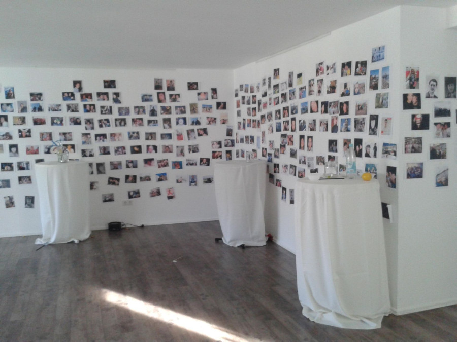 Main image for gallery Party