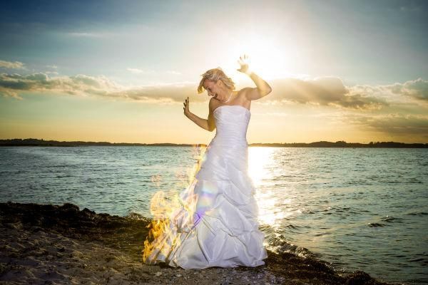 Main image for gallery Trash the dress