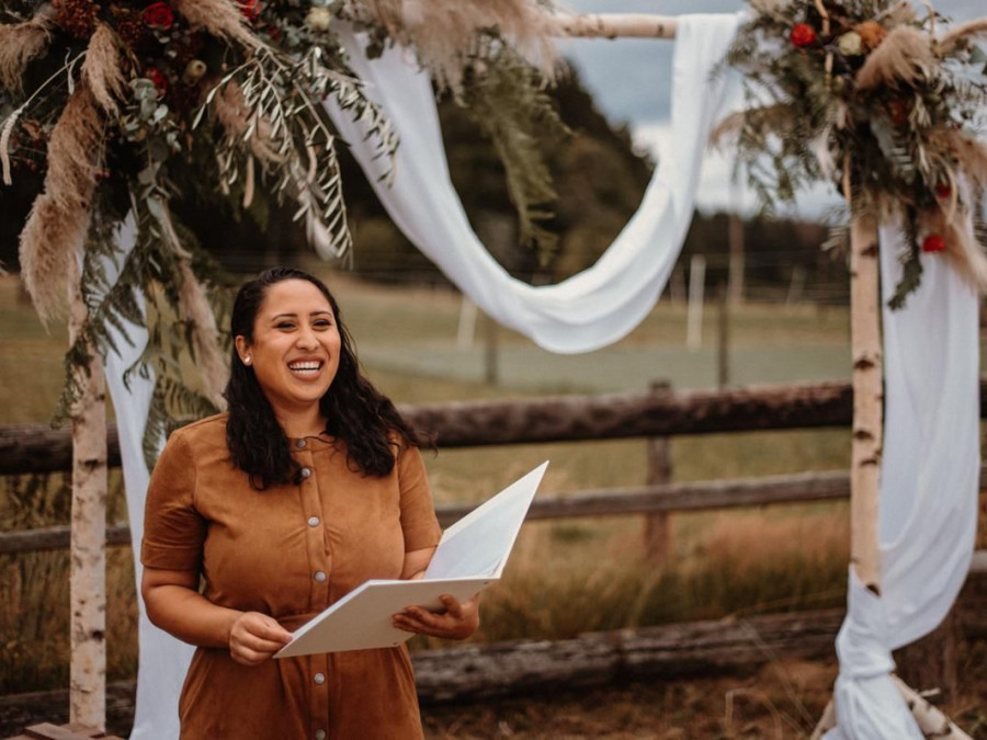 Main image for gallery Styled Shooting mit besonderem Trauritual auf der coolen Kuhnigks Ranch (Foto: natalescha)