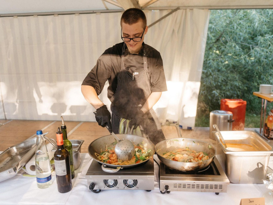 Main image for gallery Live Cooking
