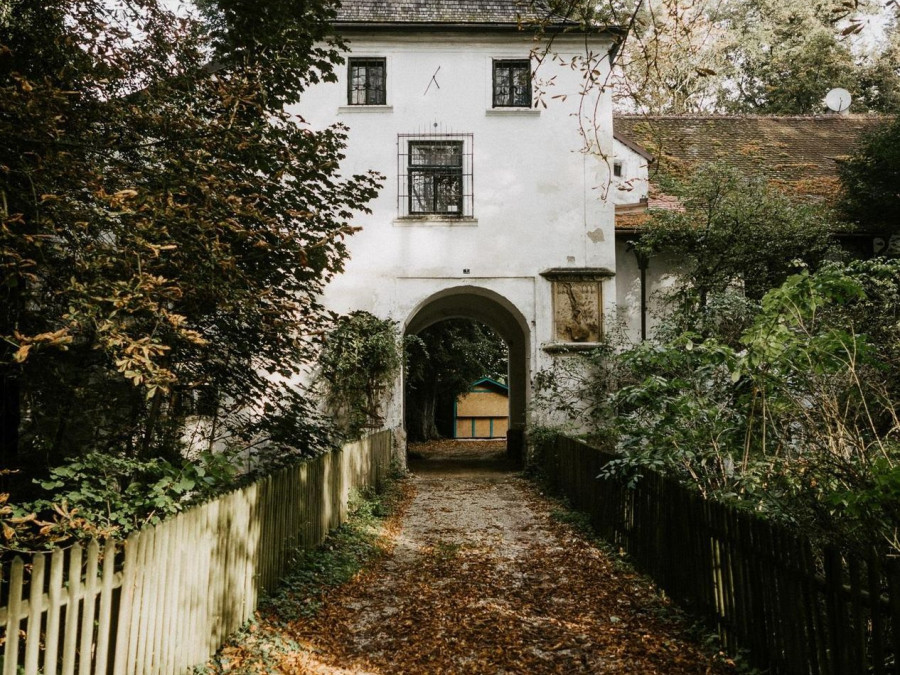 Main image for gallery Torturm im Herbst
