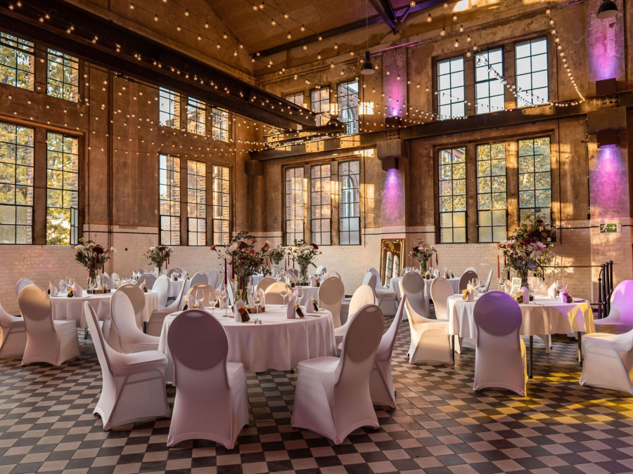 Main image for gallery Die Maschinenhalle mit Charme!