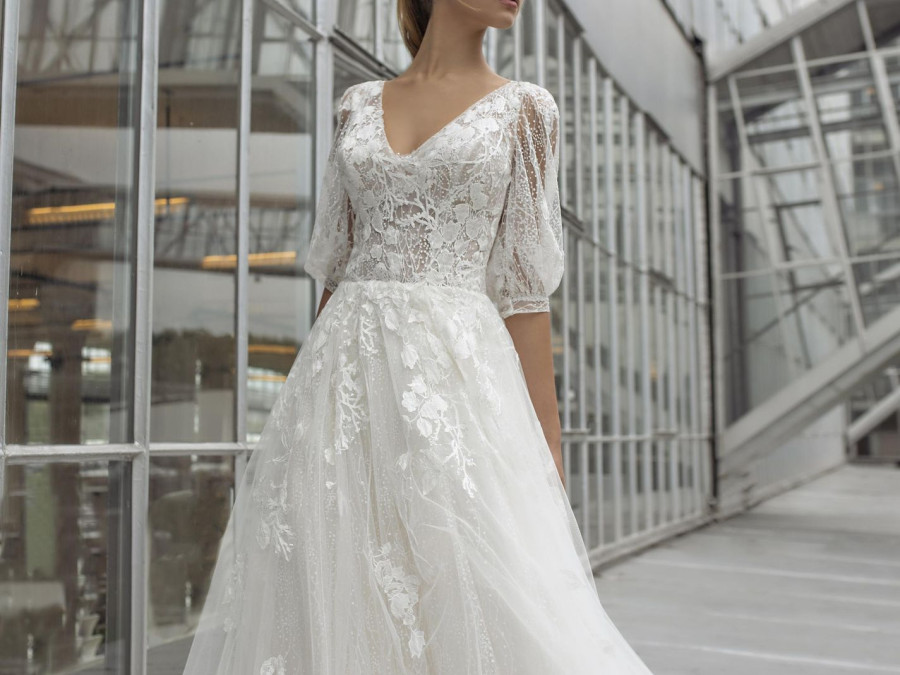 Main image for gallery Romantische Brautkleider