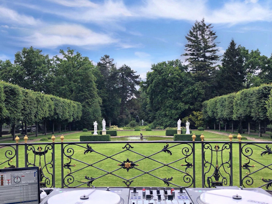 Main image for gallery Destination Wedding