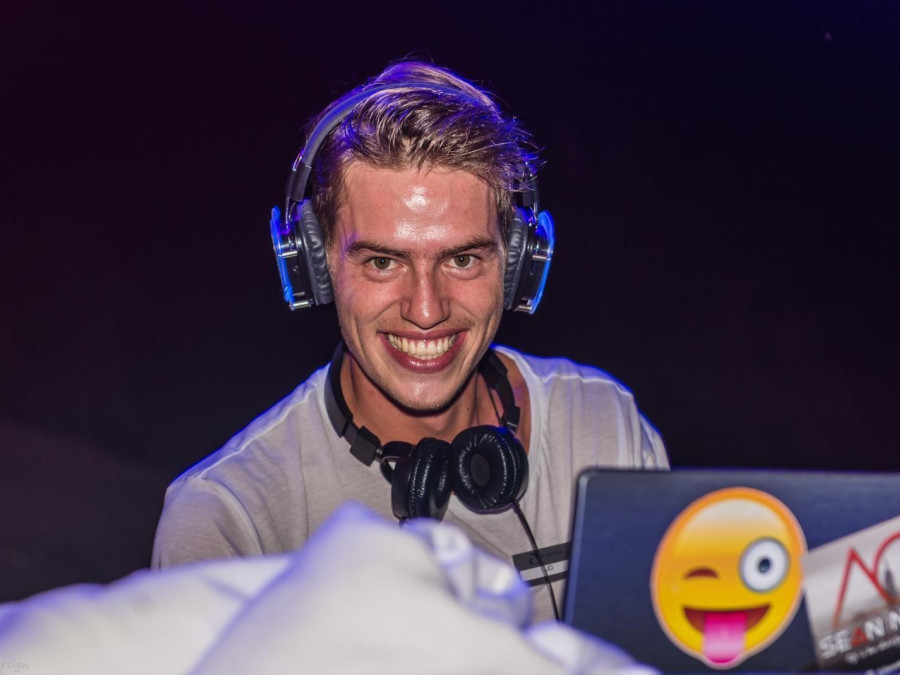 Main image for gallery DJ Jo