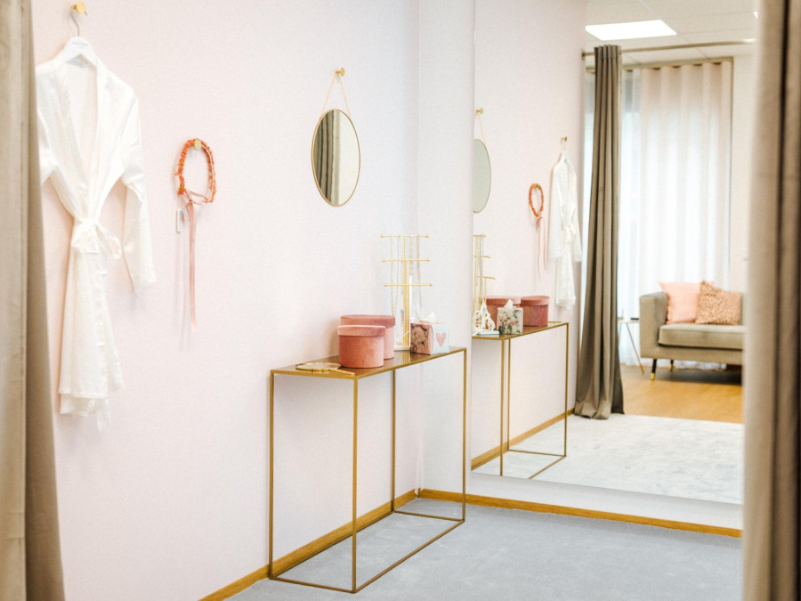 Main image for gallery Ivory & Blush