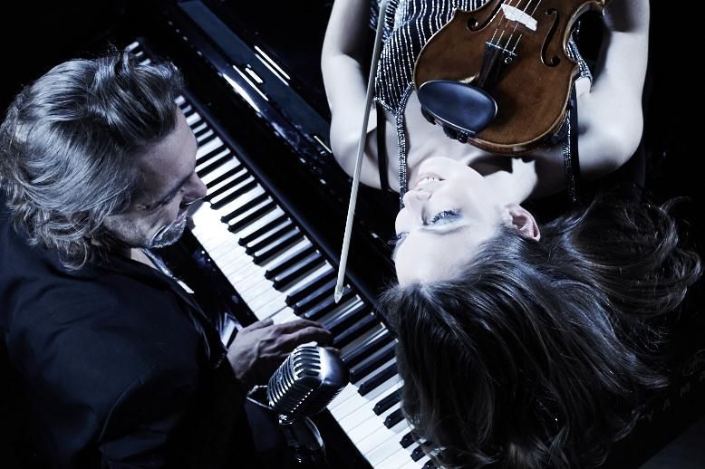 Main image for gallery Violine, Gesang und Klavier Livemusik zur Hochzeit