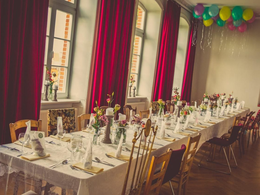 Main image for gallery Feiern im Festsaal